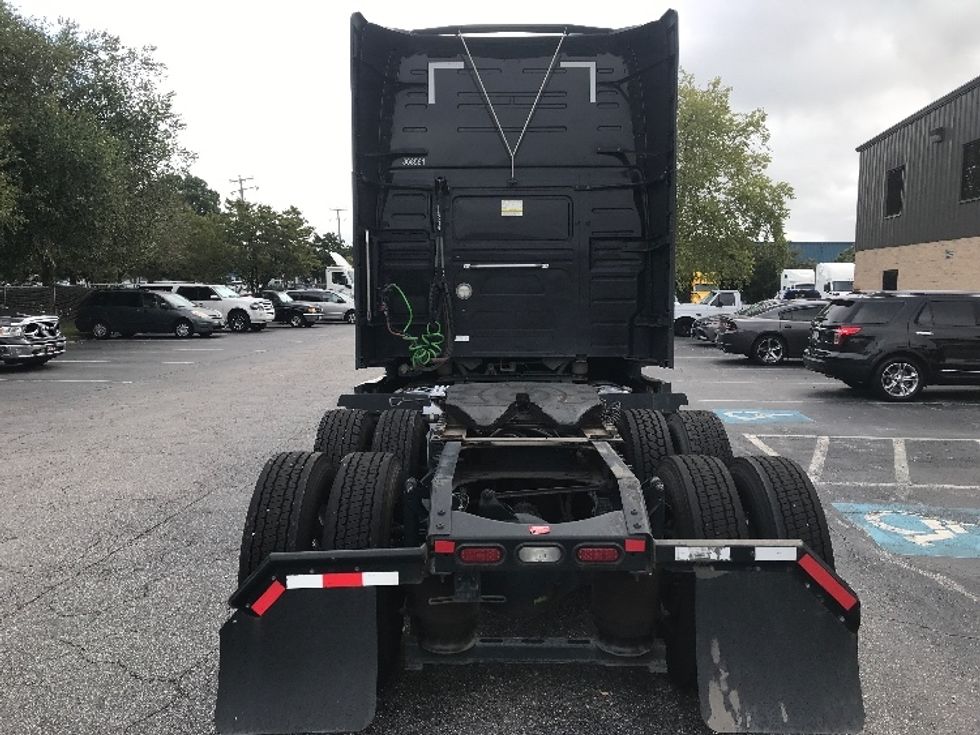 Sleeper Tractor-Heavy Duty Tractors-Volvo-2021-VNL64760-Newport News-VA-504,141\n\t\tmiles-$ 66,500 - Image 6