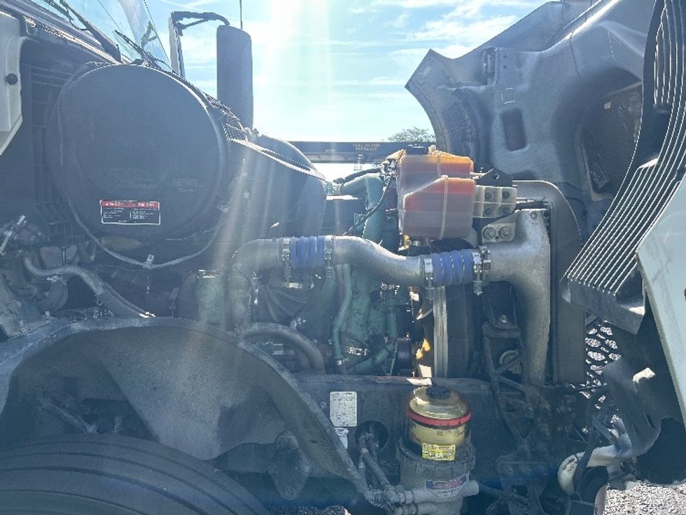 Sleeper Tractor-Heavy Duty Tractors-Volvo-2021-VNL64760-Pensacola-FL-531,997\n\t\tmiles-$ 72,000 - Image 20