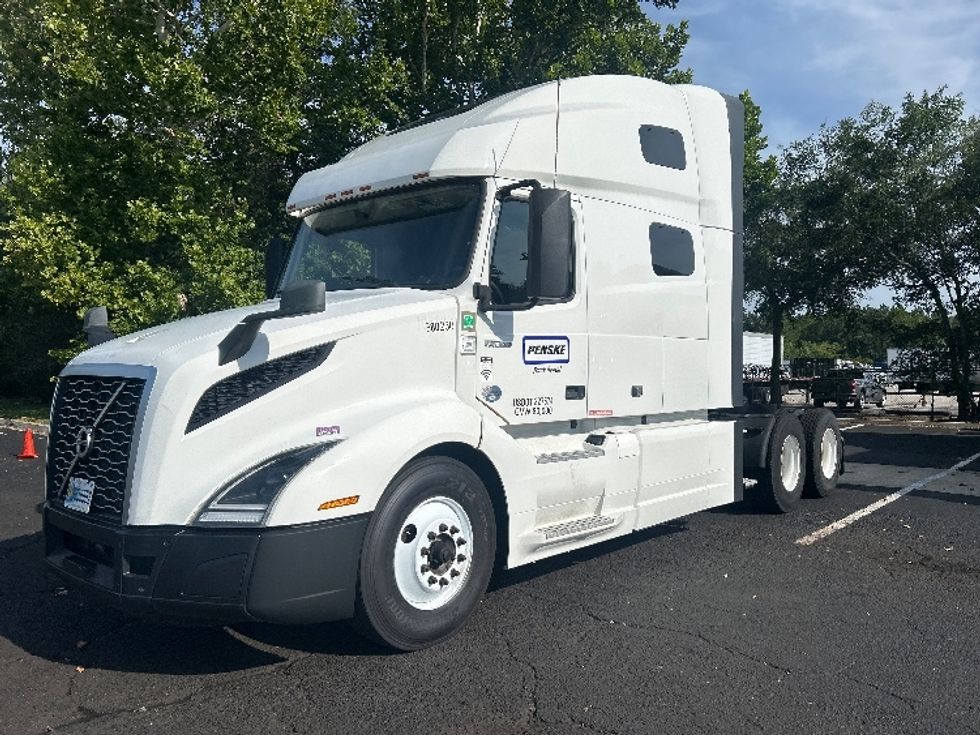 Sleeper Tractor-Heavy Duty Tractors-Volvo-2021-VNL64760-Pensacola-FL-531,997\n\t\tmiles-$ 72,000 - Image 3