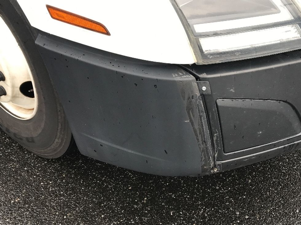 Sleeper Tractor-Heavy Duty Tractors-Volvo-2021-VNL64760-Philadelphia-PA-457,766\n\t\tmiles-$ 70,250 - Image 22