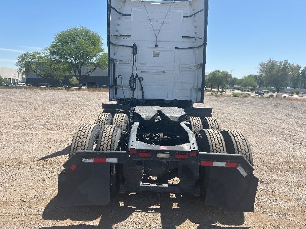 Sleeper Tractor-Heavy Duty Tractors-Volvo-2021-VNL64760-Phoenix-AZ-543,332\n\t\tmiles-$ 65,500 - Image 6