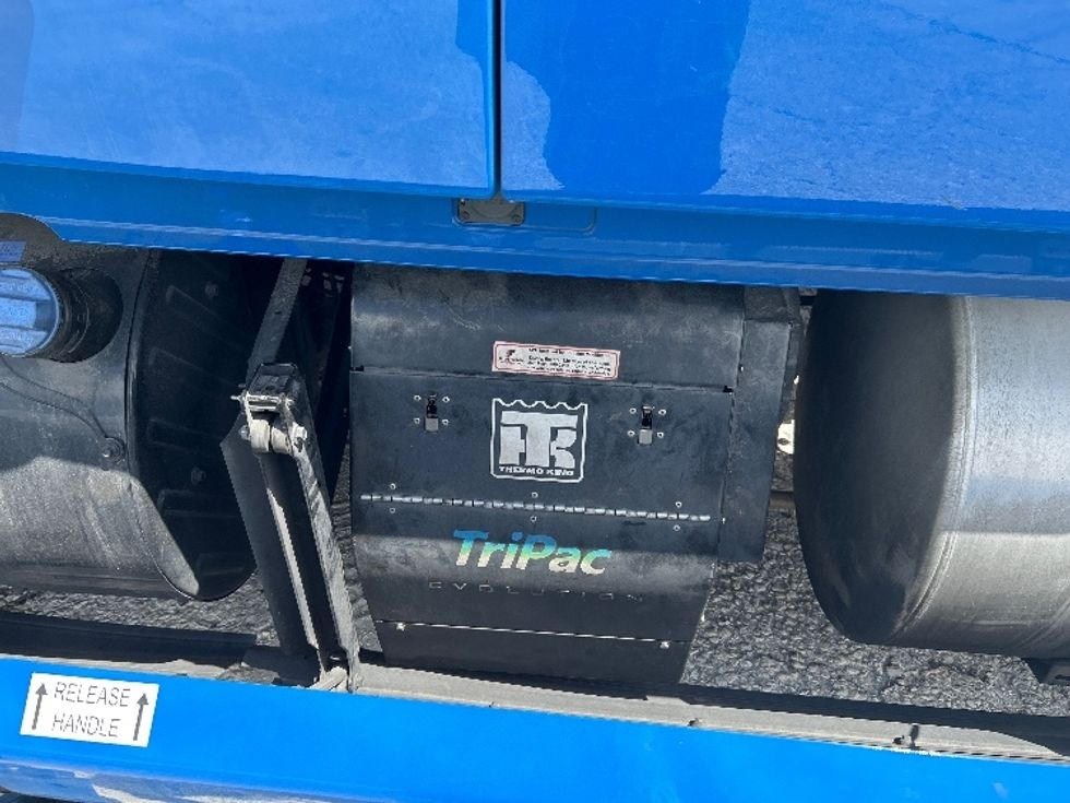 Sleeper Tractor-Heavy Duty Tractors-Volvo-2021-VNL64760-Tampa-FL-527,949\n\t\tmiles-$ 64,250 - Image 23