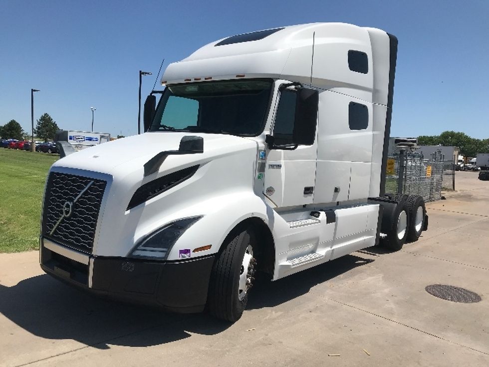 Sleeper Tractor-Heavy Duty Tractors-Volvo-2021-VNL64760-Wichita-KS-355,288\n\t\tmiles-$ 87,250 - Image 3