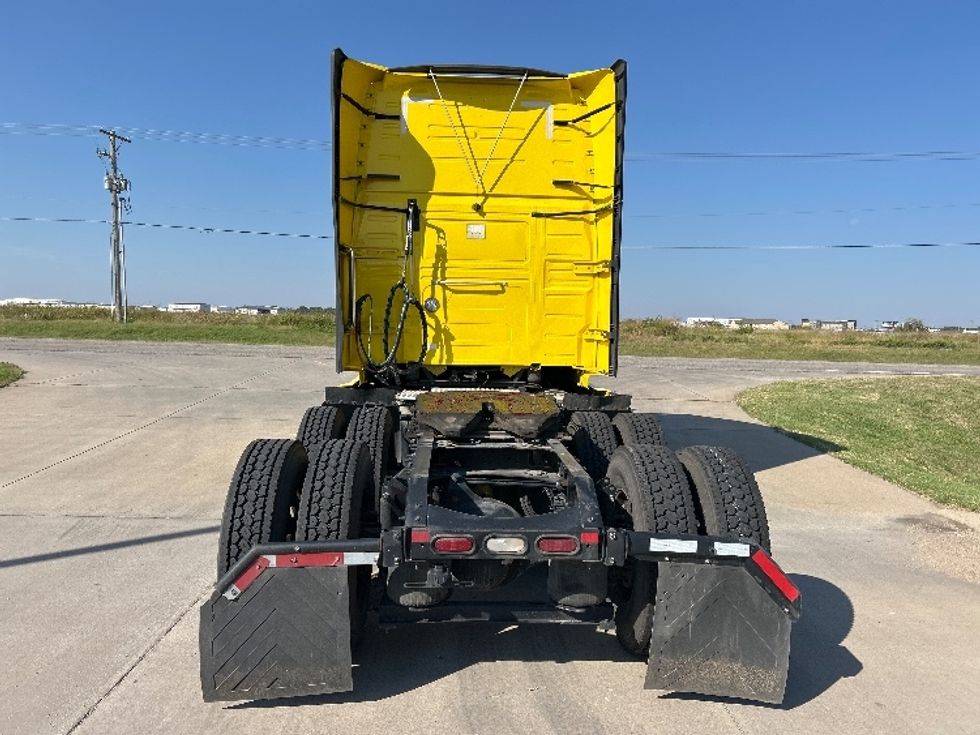 Sleeper Tractor-Heavy Duty Tractors-Volvo-2021-VNL64760-Wichita-KS-518,966\n\t\tmiles-$ 65,250 - Image 6