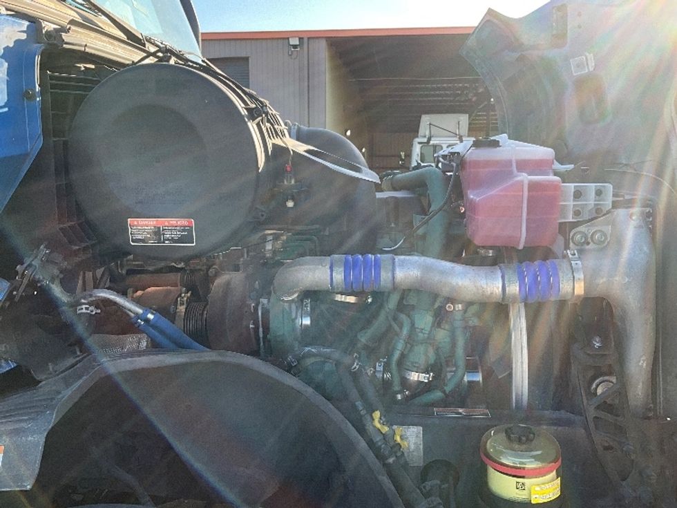 Sleeper Tractor-Heavy Duty Tractors-Volvo-2021-VNL64760-Winter Haven-FL-505,876\n\t\tmiles-$ 69,250 - Image 19