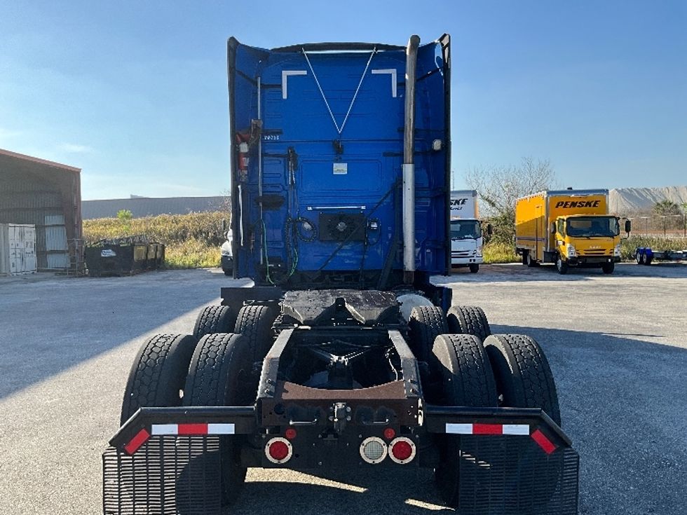 Sleeper Tractor-Heavy Duty Tractors-Volvo-2021-VNL64760-Winter Haven-FL-505,876\n\t\tmiles-$ 69,250 - Image 6