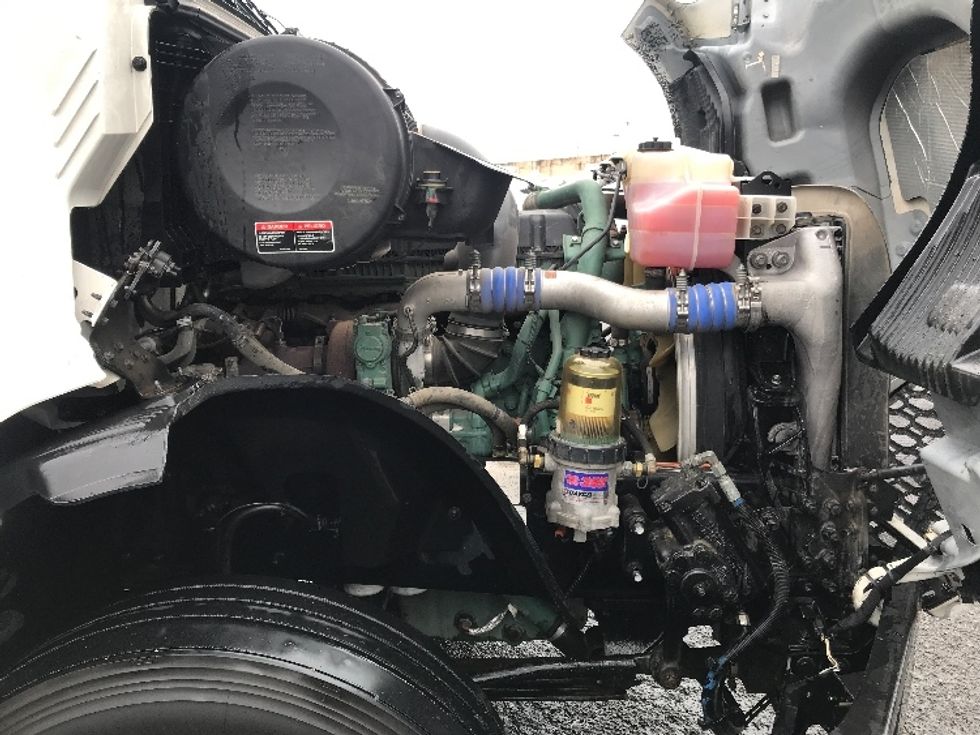 Sleeper Tractor-Heavy Duty Tractors-Volvo-2021-VNL84400-Tacoma-WA-257,584\n\t\tmiles-$ 97,750 - Image 20