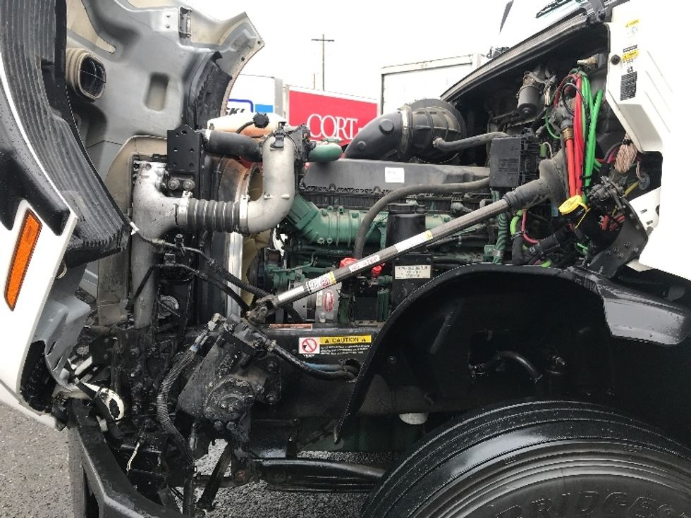 Sleeper Tractor-Heavy Duty Tractors-Volvo-2021-VNL84400-Tacoma-WA-257,584\n\t\tmiles-$ 97,750 - Image 21