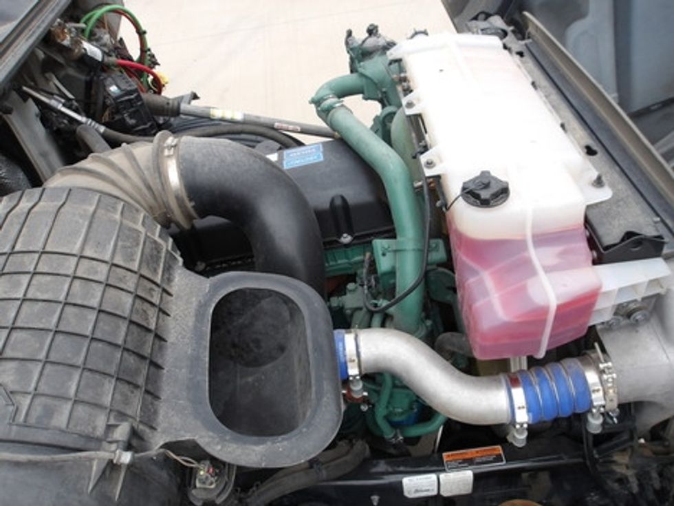 Sleeper Tractor-Heavy Duty Tractors-Volvo-2022-VNL64760-Amarillo-TX-395,098\n\t\tmiles-$ 88,750 - Image 16