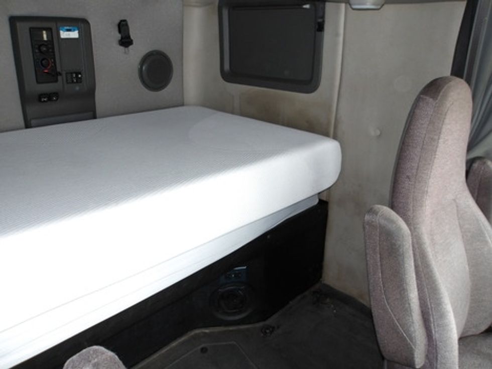 Sleeper Tractor-Heavy Duty Tractors-Volvo-2022-VNL64760-Amarillo-TX-395,098\n\t\tmiles-$ 88,750 - Image 25