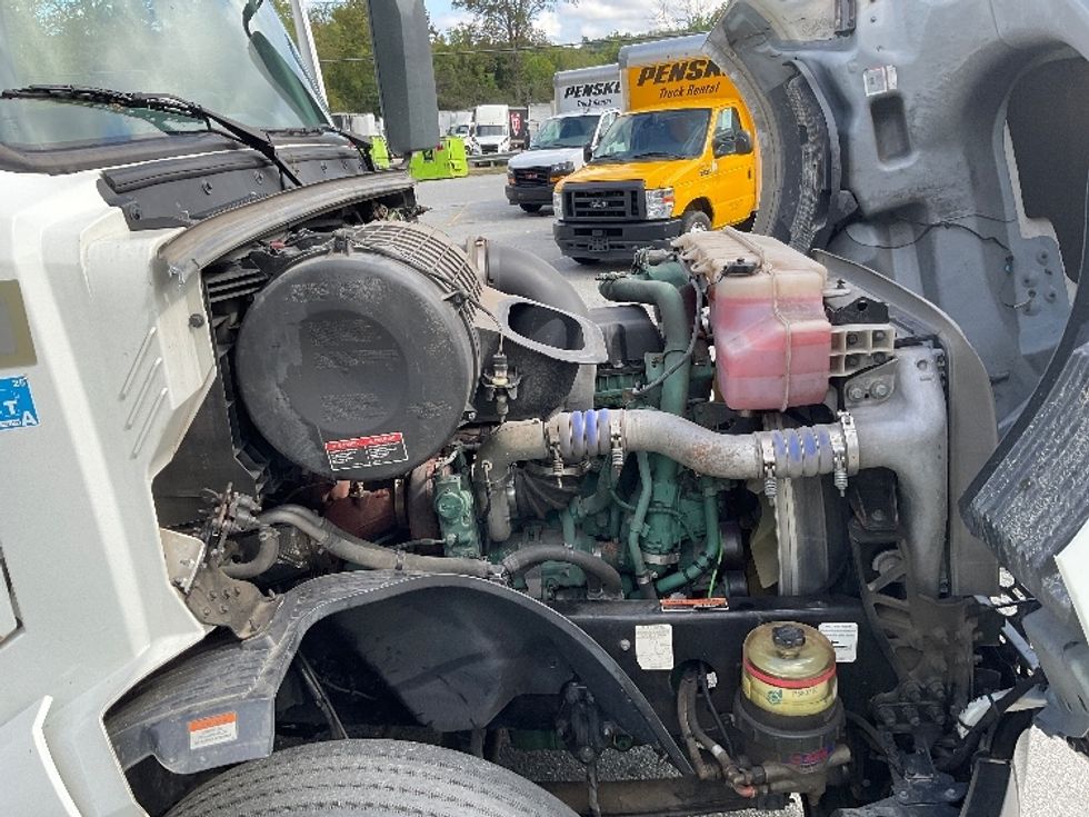 Sleeper Tractor-Heavy Duty Tractors-Volvo-2022-VNL64760-Anderson-SC-543,697\n\t\tmiles-$ 70,250 - Image 20