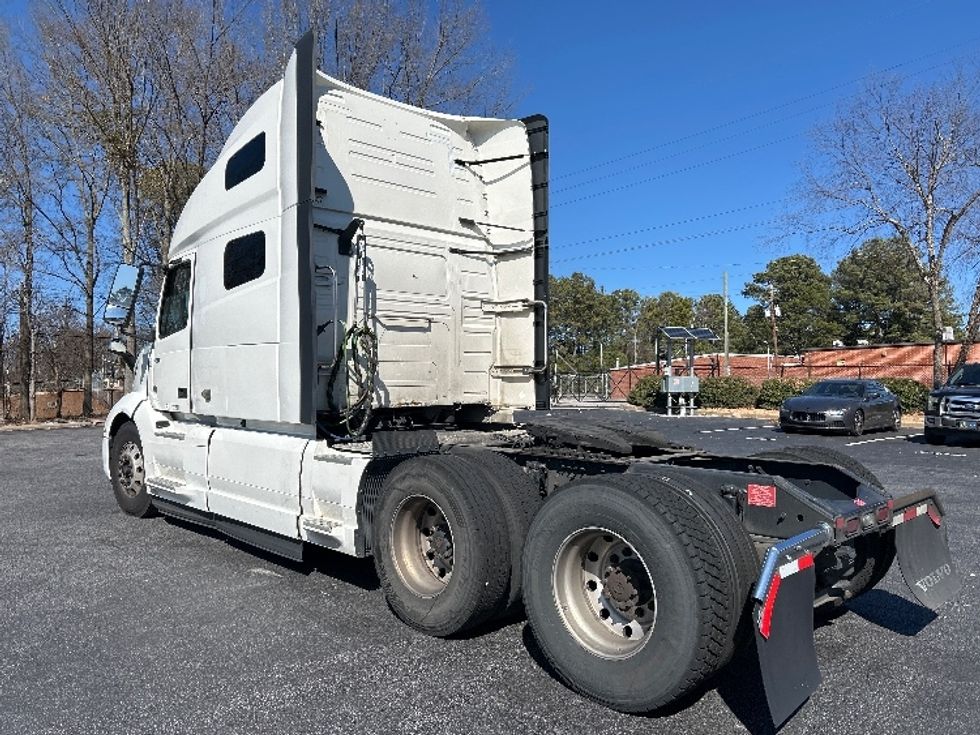 Sleeper Tractor-Heavy Duty Tractors-Volvo-2022-VNL64760-Atlanta-GA-630,504\n\t\tmiles-$ 60,500 - Image 5
