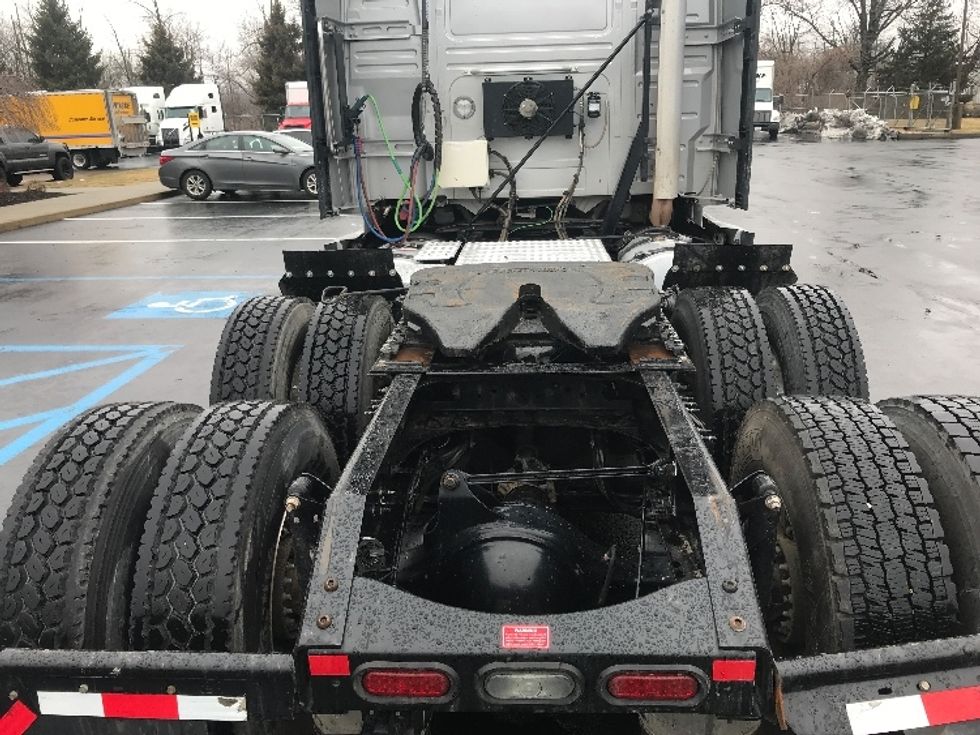 Sleeper Tractor-Heavy Duty Tractors-Volvo-2022-VNL64760-Bensalem-PA-399,705\n\t\tmiles-$ 78,500 - Image 6