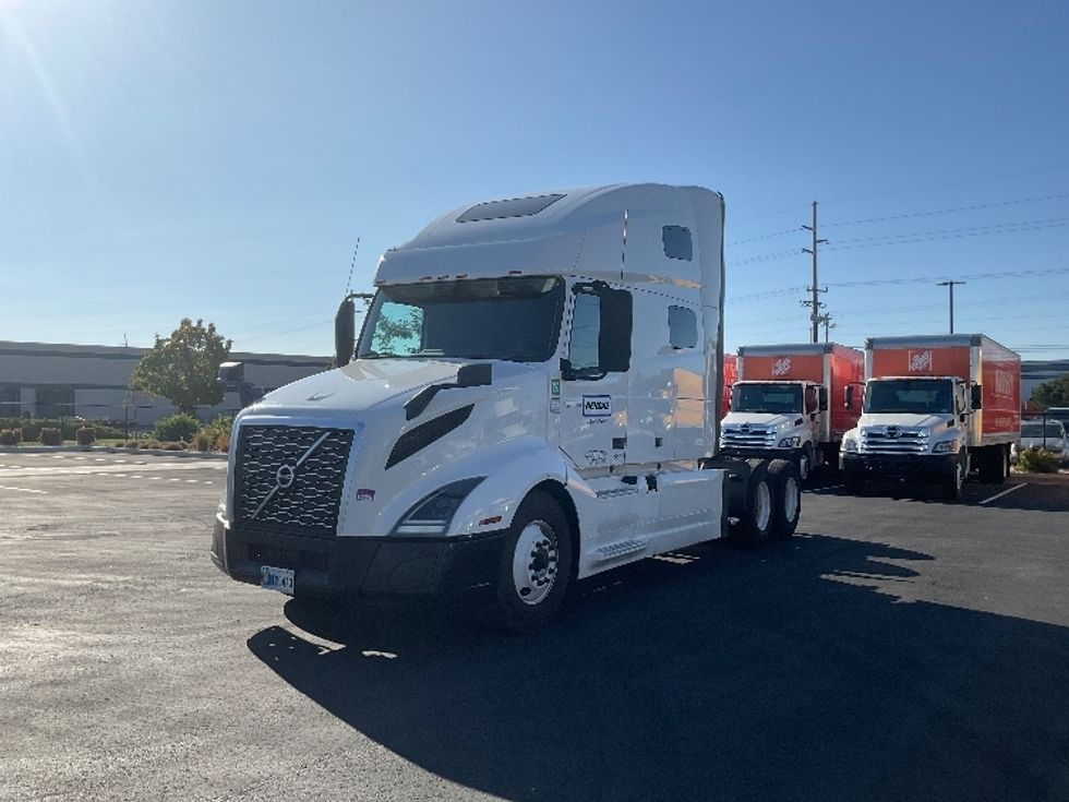 Sleeper Tractor-Heavy Duty Tractors-Volvo-2022-VNL64760-Boise-ID-520,596\n\t\tmiles-$ 80,500 - Image 3