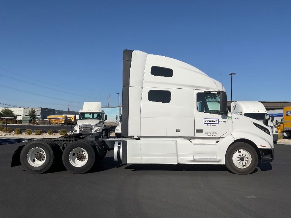 Sleeper Tractor-Heavy Duty Tractors-Volvo-2022-VNL64760-Boise-ID-520,596\n\t\tmiles-$ 80,500 - Image 8