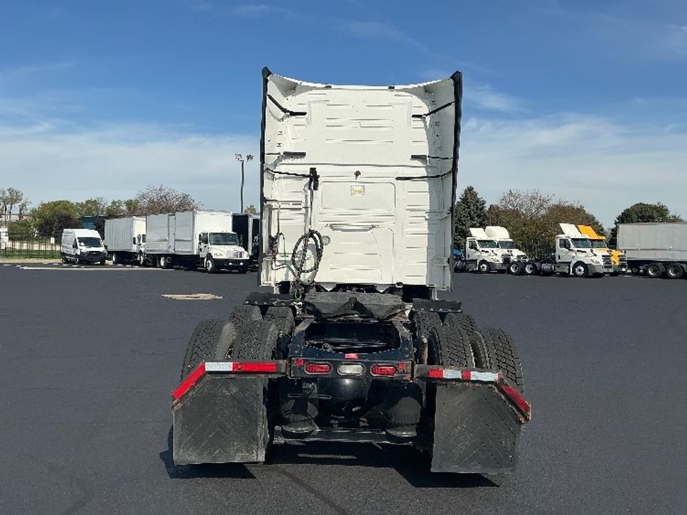 Sleeper Tractor-Heavy Duty Tractors-Volvo-2022-VNL64760-Chattanooga-TN-358,905\n\t\tmiles-$ 89,750 - Image 6
