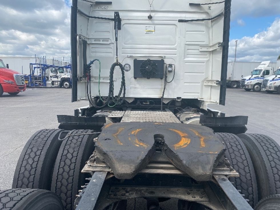 Sleeper Tractor-Heavy Duty Tractors-Volvo-2022-VNL64760-Chicago (Chicago Ridge)-IL-379,995\n\t\tmiles-$ 86,250 - Image 6