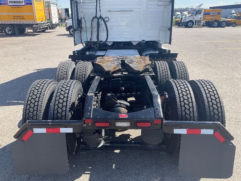Sleeper Tractor-Heavy Duty Tractors-Volvo-2022-VNL64760-Cincinnati-OH-534,102\n\t\tmiles-$ 65,000 - Image 6