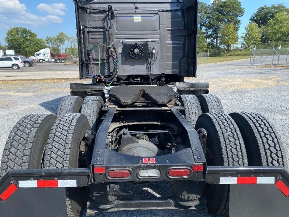 Sleeper Tractor-Heavy Duty Tractors-Volvo-2022-VNL64760-Cleveland-TN-517,954\n\t\tmiles-$ 82,750 - Image 6