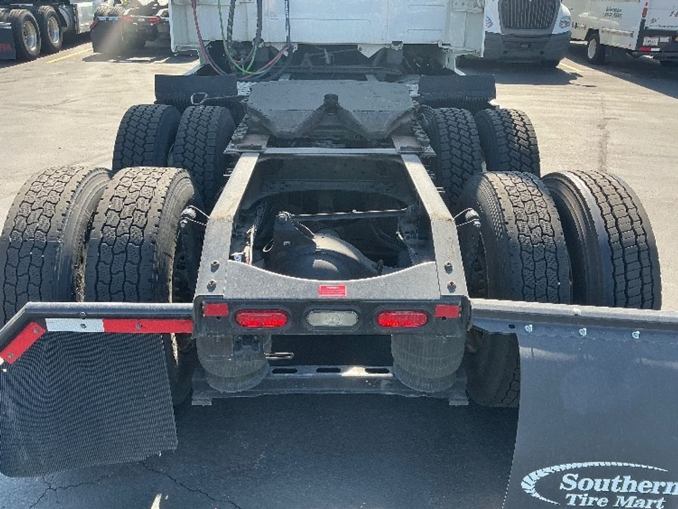 Sleeper Tractor-Heavy Duty Tractors-Volvo-2022-VNL64760-Columbus-OH-456,420\n\t\tmiles-$ 76,250 - Image 6