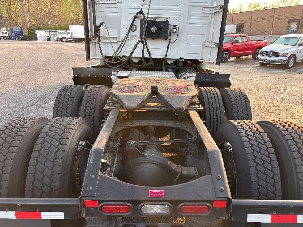 Sleeper Tractor-Heavy Duty Tractors-Volvo-2022-VNL64760-Concord-NC-566,686\n\t\tmiles-$ 67,000 - Image 6