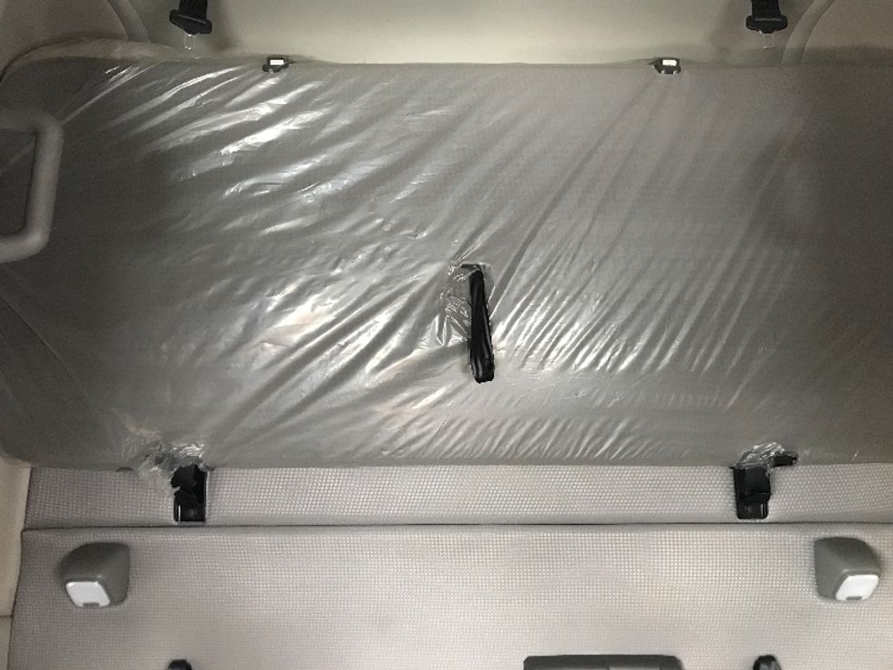 Sleeper Tractor-Heavy Duty Tractors-Volvo-2022-VNL64760-Conover-NC-314,033\n\t\tmiles-$ 85,500 - Image 17