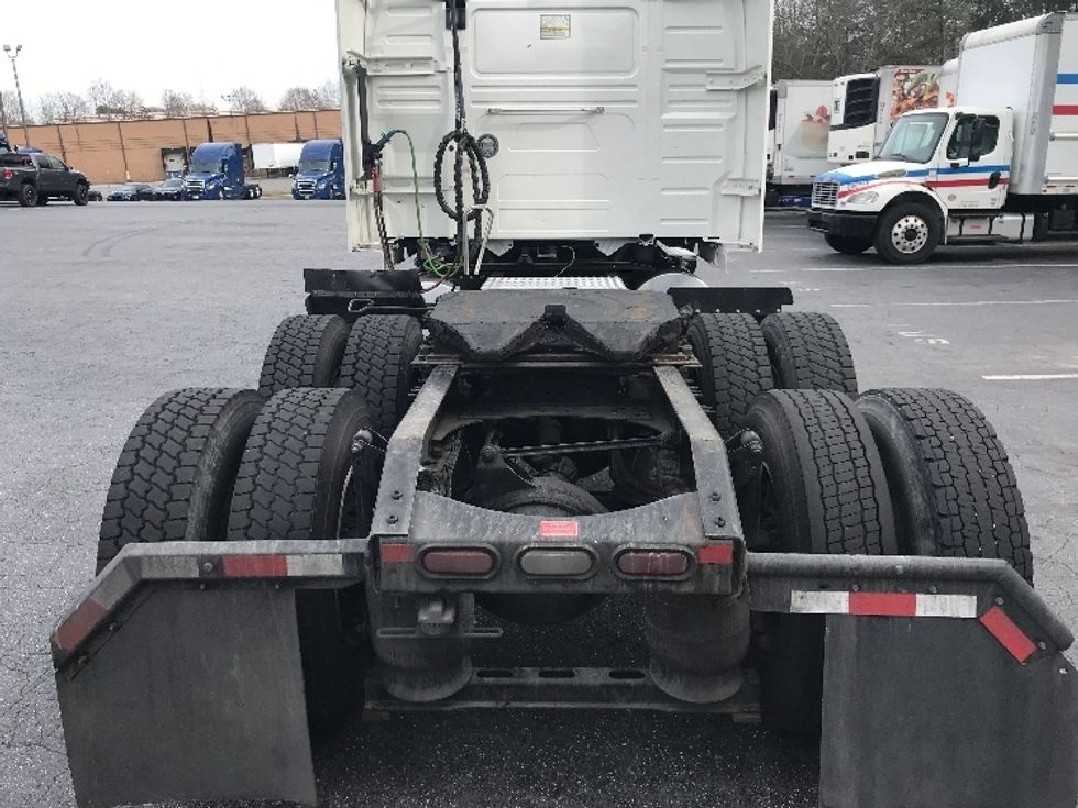 Sleeper Tractor-Heavy Duty Tractors-Volvo-2022-VNL64760-Conover-NC-314,033\n\t\tmiles-$ 85,500 - Image 6