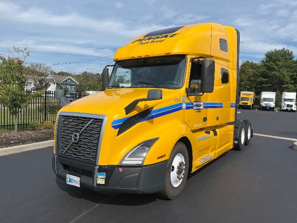 2022 Volvo Truck VNL photo 3