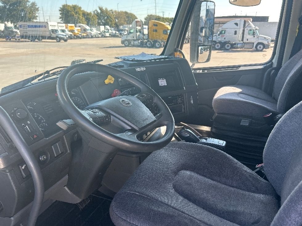 Sleeper Tractor-Heavy Duty Tractors-Volvo-2022-VNL64760-Dallas-TX-499,818\n\t\tmiles-$ 76,250 - Image 10