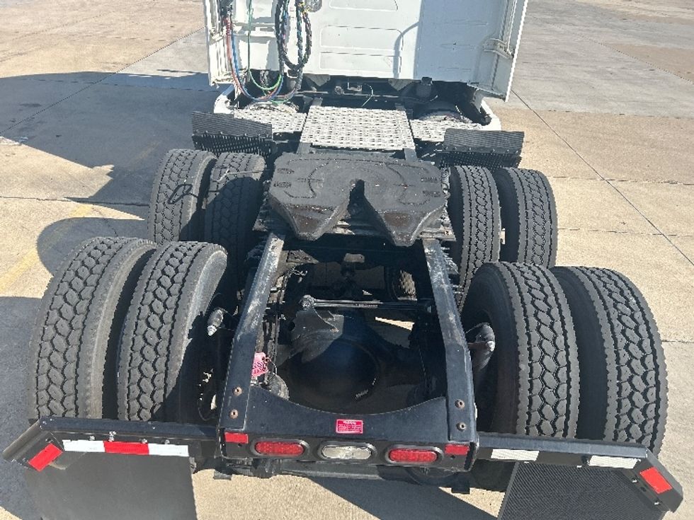 Sleeper Tractor-Heavy Duty Tractors-Volvo-2022-VNL64760-Dallas-TX-499,818\n\t\tmiles-$ 76,250 - Image 6
