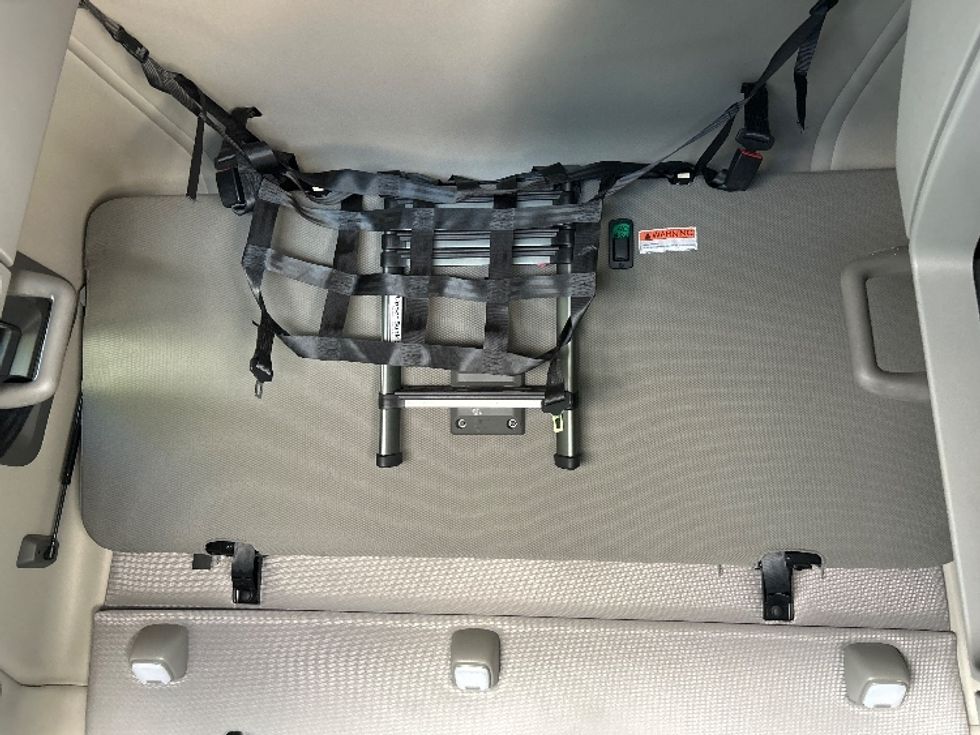 Sleeper Tractor-Heavy Duty Tractors-Volvo-2022-VNL64760-Dayton-OH-287,270\n\t\tmiles-$ 92,750 - Image 22