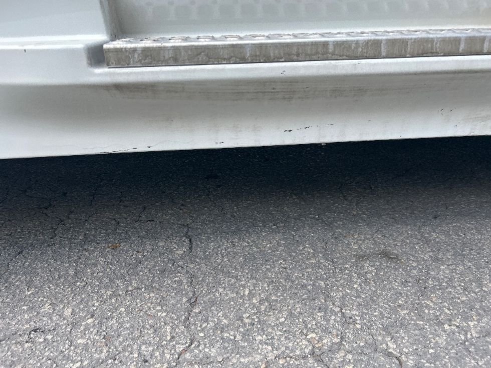 Sleeper Tractor-Heavy Duty Tractors-Volvo-2022-VNL64760-Daytona Beach-FL-469,003\n\t\tmiles-$ 72,750 - Image 25