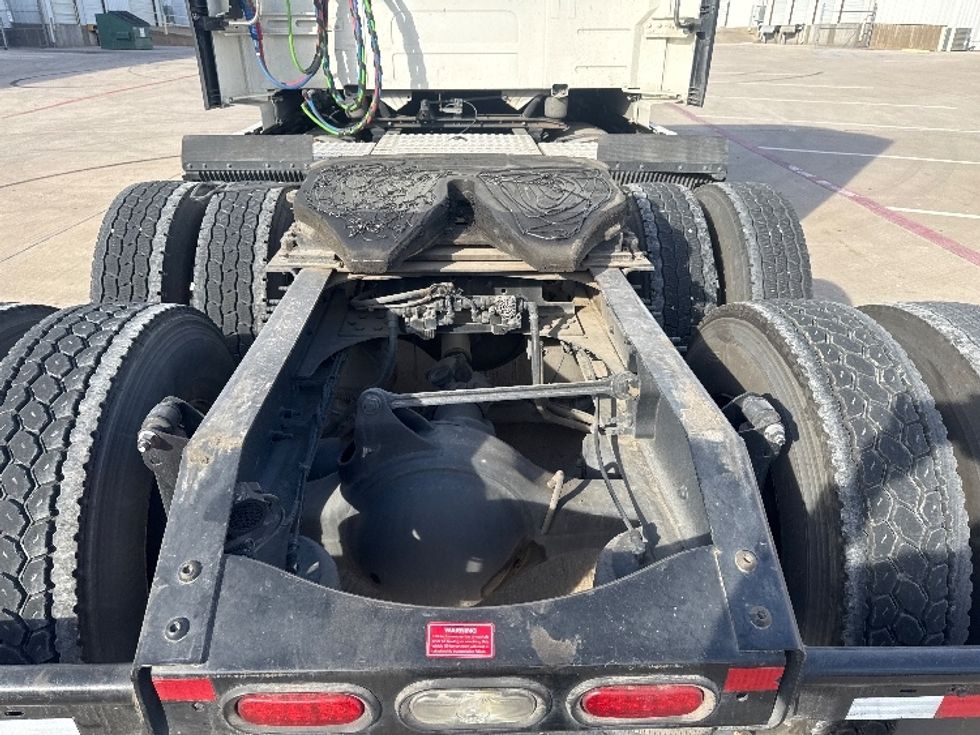 Sleeper Tractor-Heavy Duty Tractors-Volvo-2022-VNL64760-Denton-TX-268,082\n\t\tmiles-$ 98,750 - Image 6
