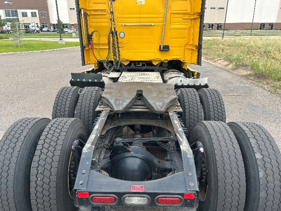Sleeper Tractor-Heavy Duty Tractors-Volvo-2022-VNL64760-Denver-CO-549,888\n\t\tmiles-$ 75,750 - Image 6