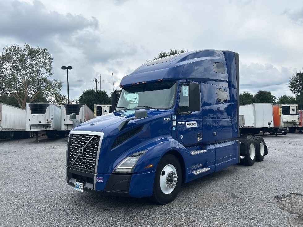 Sleeper Tractor-Heavy Duty Tractors-Volvo-2022-VNL64760-Duluth-GA-288,065\n\t\tmiles-$ 96,000 - Image 3