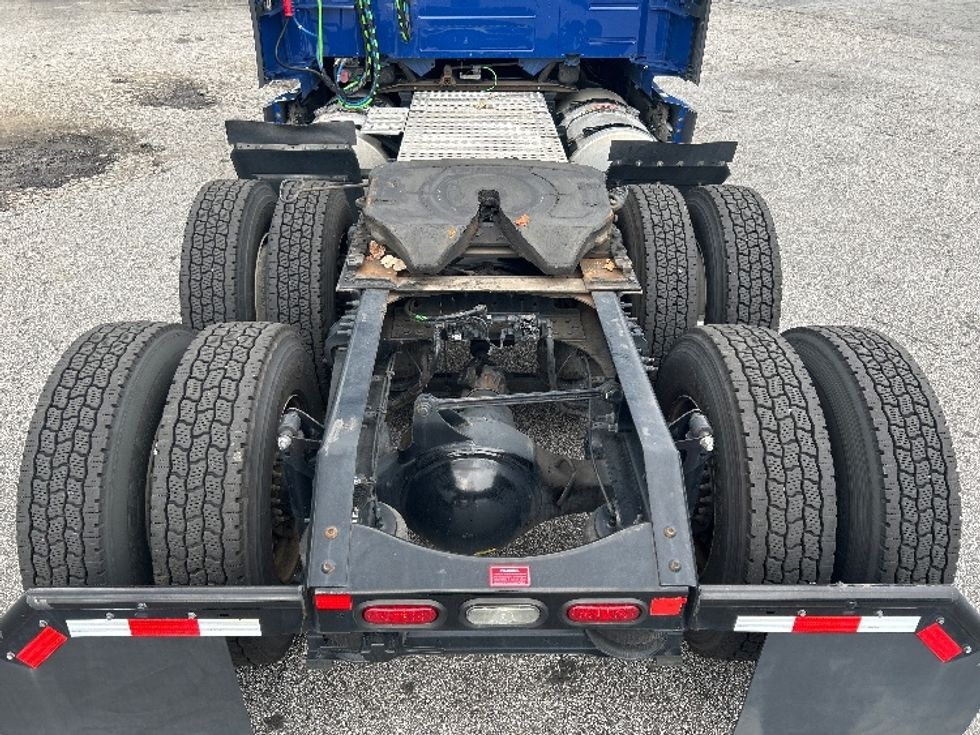 Sleeper Tractor-Heavy Duty Tractors-Volvo-2022-VNL64760-Duluth-GA-288,065\n\t\tmiles-$ 96,000 - Image 6