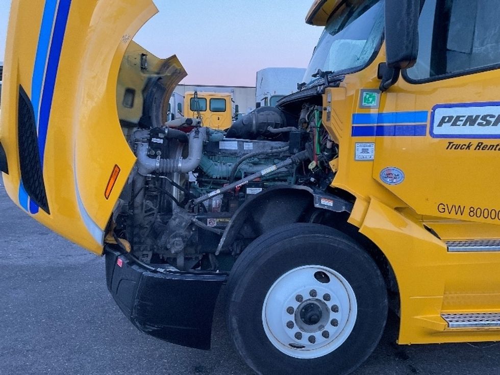 Sleeper Tractor-Heavy Duty Tractors-Volvo-2022-VNL64760-East Chicago-IN-336,055\n\t\tmiles-$ 81,750 - Image 21