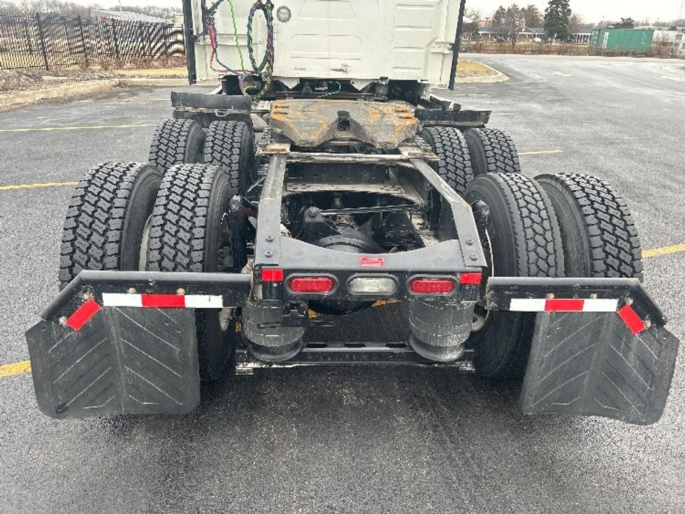 Sleeper Tractor-Heavy Duty Tractors-Volvo-2022-VNL64760-East Chicago-IN-344,633\n\t\tmiles-$ 83,000 - Image 9