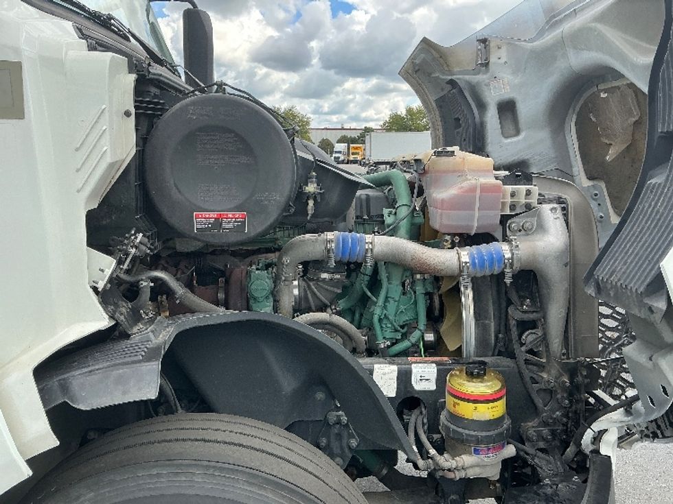 Sleeper Tractor-Heavy Duty Tractors-Volvo-2022-VNL64760-East Chicago-IN-443,155\n\t\tmiles-$ 77,500 - Image 20