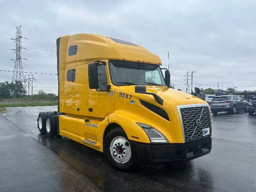 Sleeper Tractor-Heavy Duty Tractors-Volvo-2022-VNL64760-East Chicago-IN-508,303\n\t\tmiles-$ 70,750 - Image 1