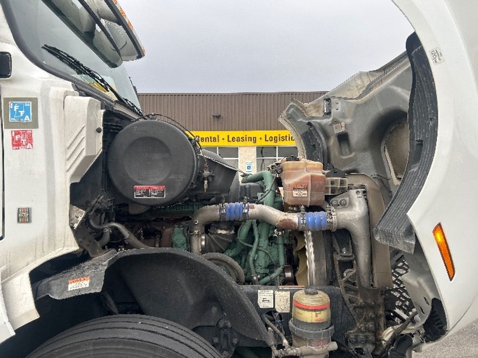Sleeper Tractor-Heavy Duty Tractors-Volvo-2022-VNL64760-East Chicago-IN-510,619\n\t\tmiles-$ 67,500 - Image 20