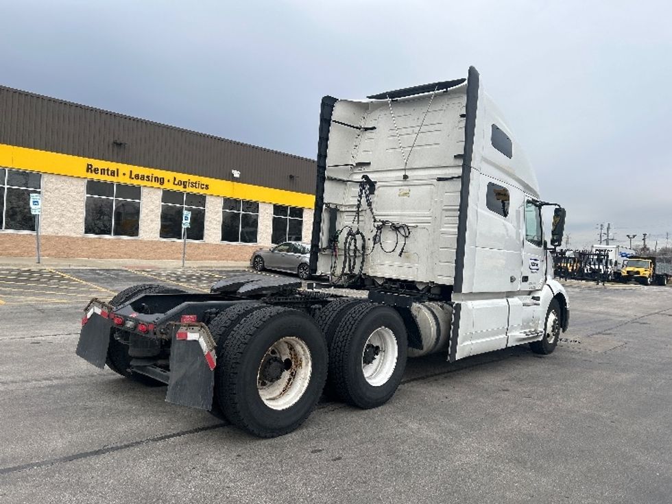 Sleeper Tractor-Heavy Duty Tractors-Volvo-2022-VNL64760-East Chicago-IN-510,619\n\t\tmiles-$ 67,500 - Image 7