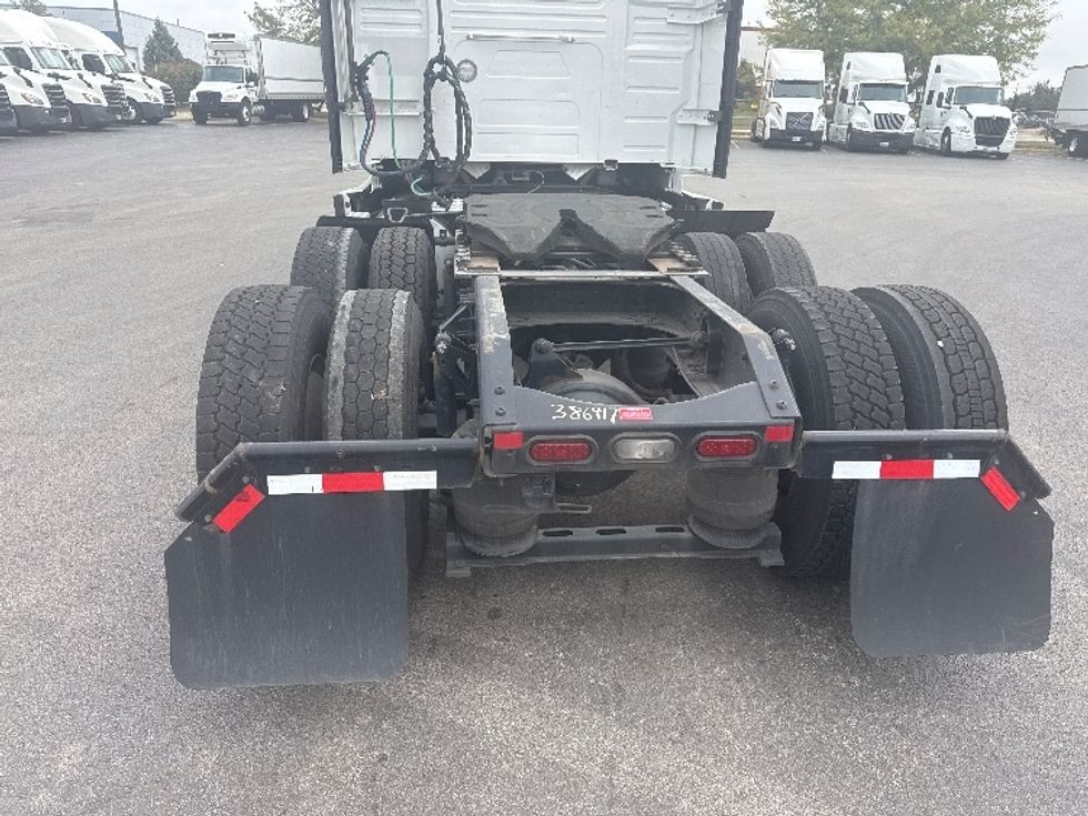 Sleeper Tractor-Heavy Duty Tractors-Volvo-2022-VNL64760-East Chicago-IN-514,987\n\t\tmiles-$ 69,750 - Image 6