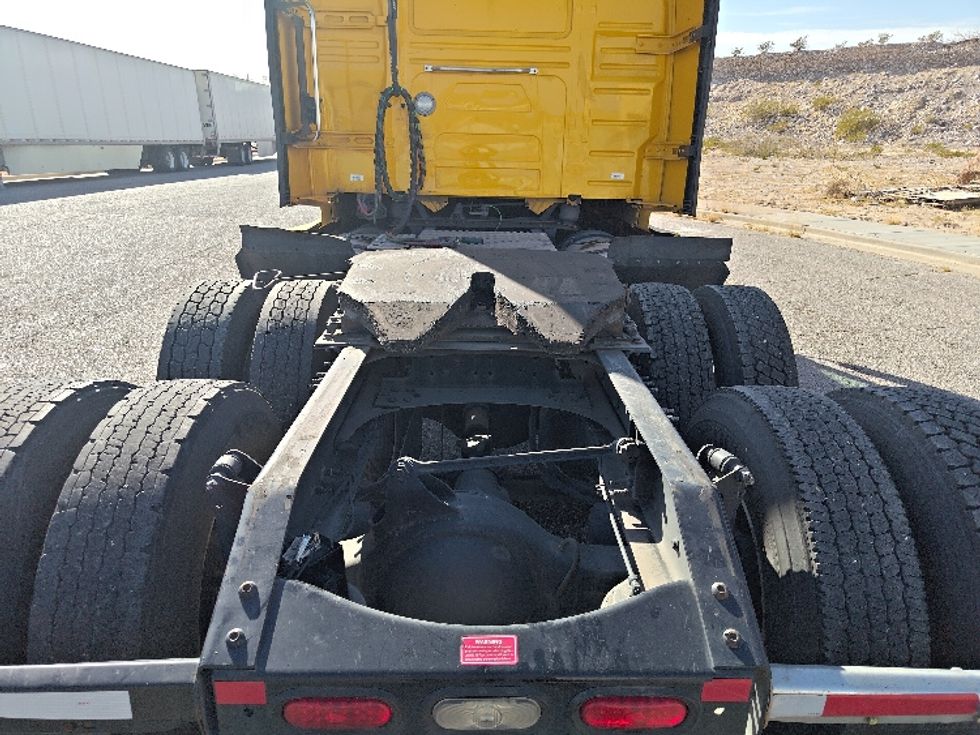 Sleeper Tractor-Heavy Duty Tractors-Volvo-2022-VNL64760-El Paso-TX-429,947\n\t\tmiles-$ 80,500 - Image 6