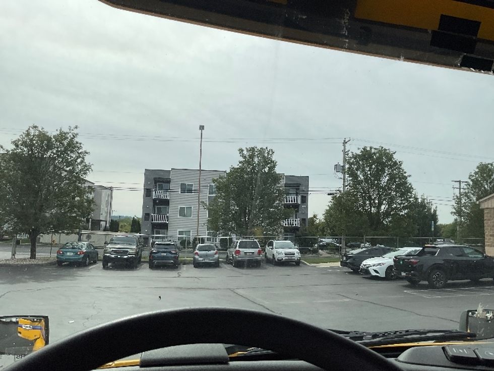 Sleeper Tractor-Heavy Duty Tractors-Volvo-2022-VNL64760-Essex-MD-586,130\n\t\tmiles-$ 60,000 - Image 11