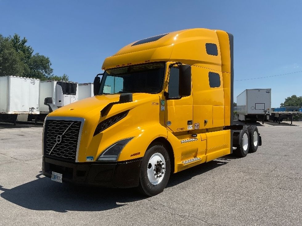 Sleeper Tractor-Heavy Duty Tractors-Volvo-2022-VNL64760-Fort Wayne-IN-494,457\n\t\tmiles-$ 72,500 - Image 3