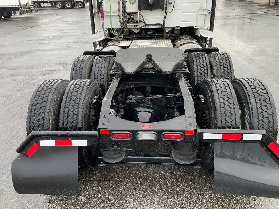 Sleeper Tractor-Heavy Duty Tractors-Volvo-2022-VNL64760-Gahanna-OH-461,443\n\t\tmiles-$ 72,500 - Image 6