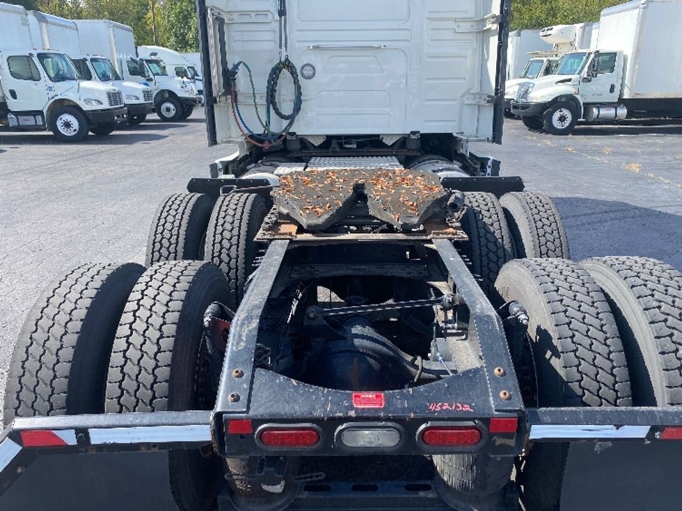 Sleeper Tractor-Heavy Duty Tractors-Volvo-2022-VNL64760-Greensboro-NC-422,492\n\t\tmiles-$ 86,750 - Image 6