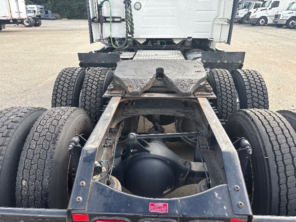 Sleeper Tractor-Heavy Duty Tractors-Volvo-2022-VNL64760-Greensboro-NC-535,507\n\t\tmiles-$ 76,000 - Image 6