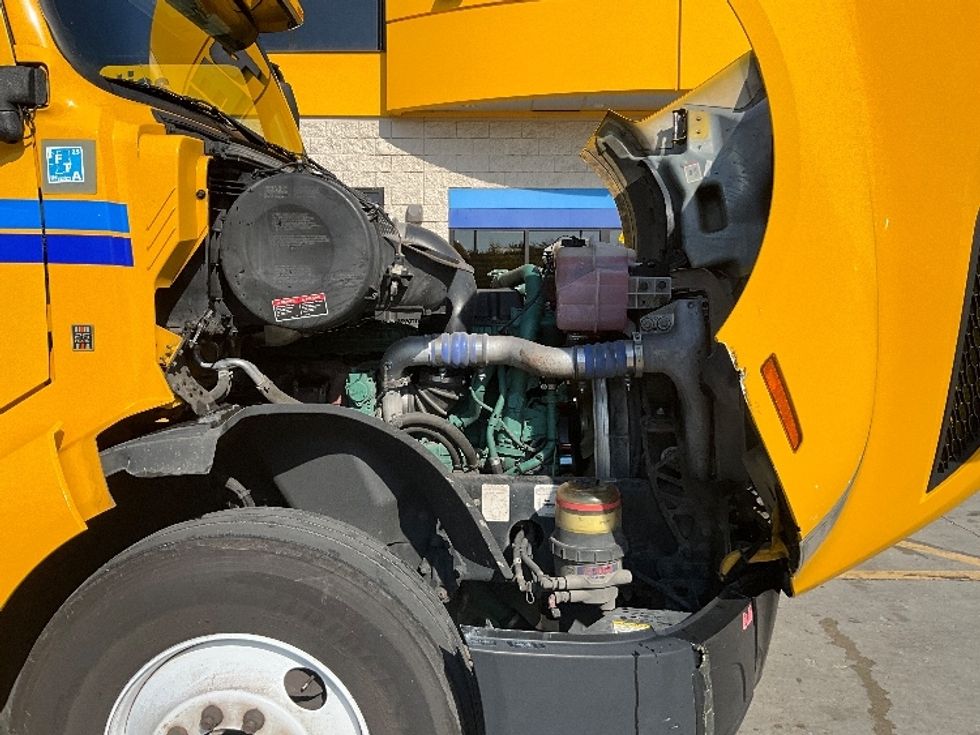 Sleeper Tractor-Heavy Duty Tractors-Volvo-2022-VNL64760-Indianapolis-IN-466,869\n\t\tmiles-$ 70,250 - Image 20